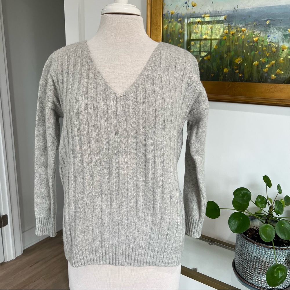 GAP Sweater
